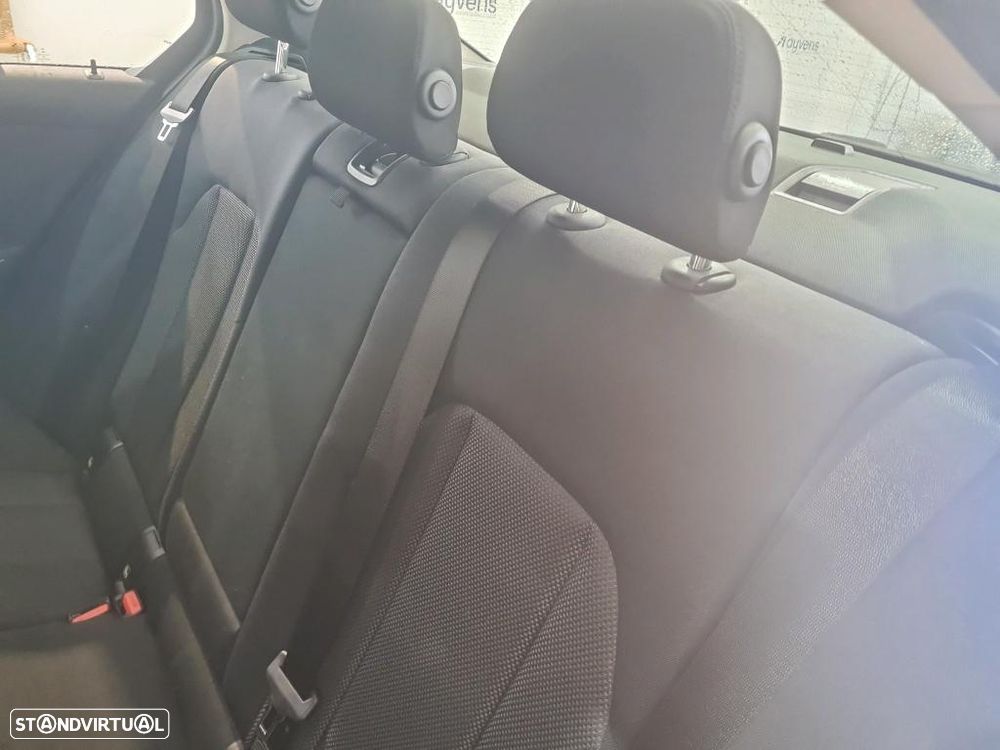 BMW 330 e Corporate Edition Auto - 8