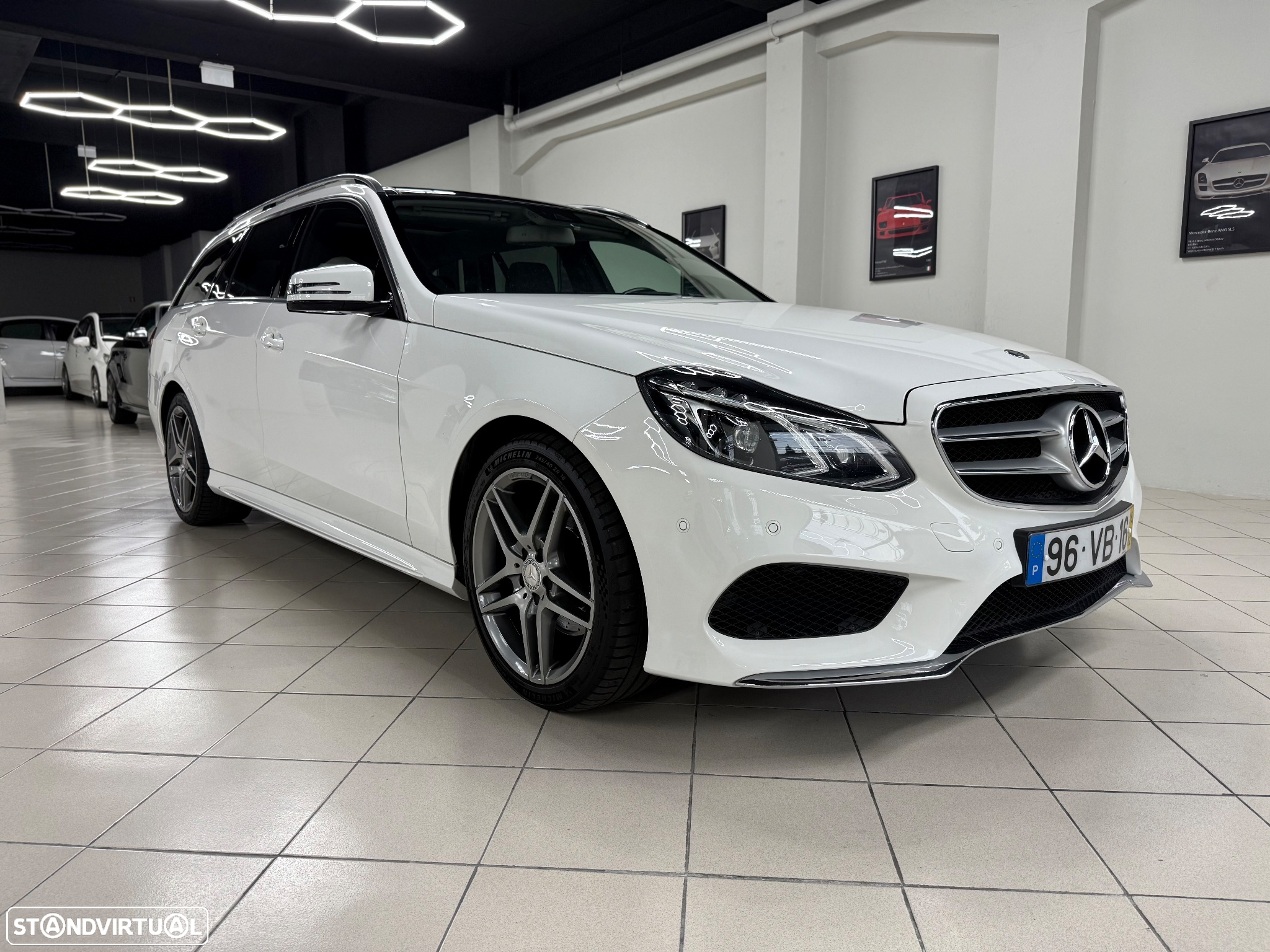 Mercedes-Benz E 300 Bluetec Hybrid Avantgarde - 8