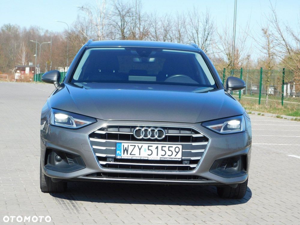 Audi A4 Avant 2.0 TDI Design - 29