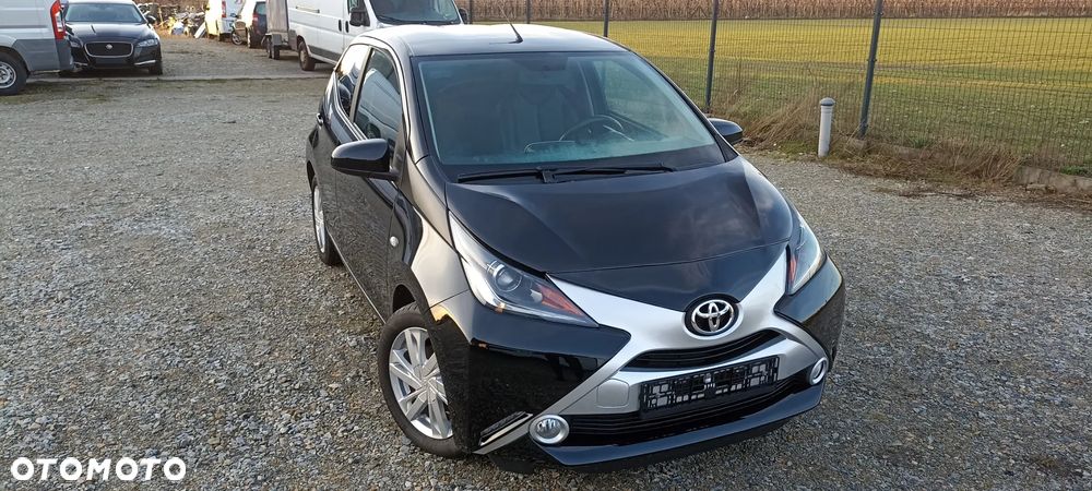 Toyota Aygo x-play touch - 3