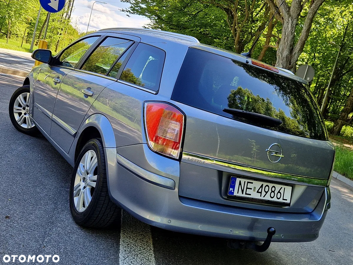 Opel Astra 1.6 Caravan Cosmo - 11