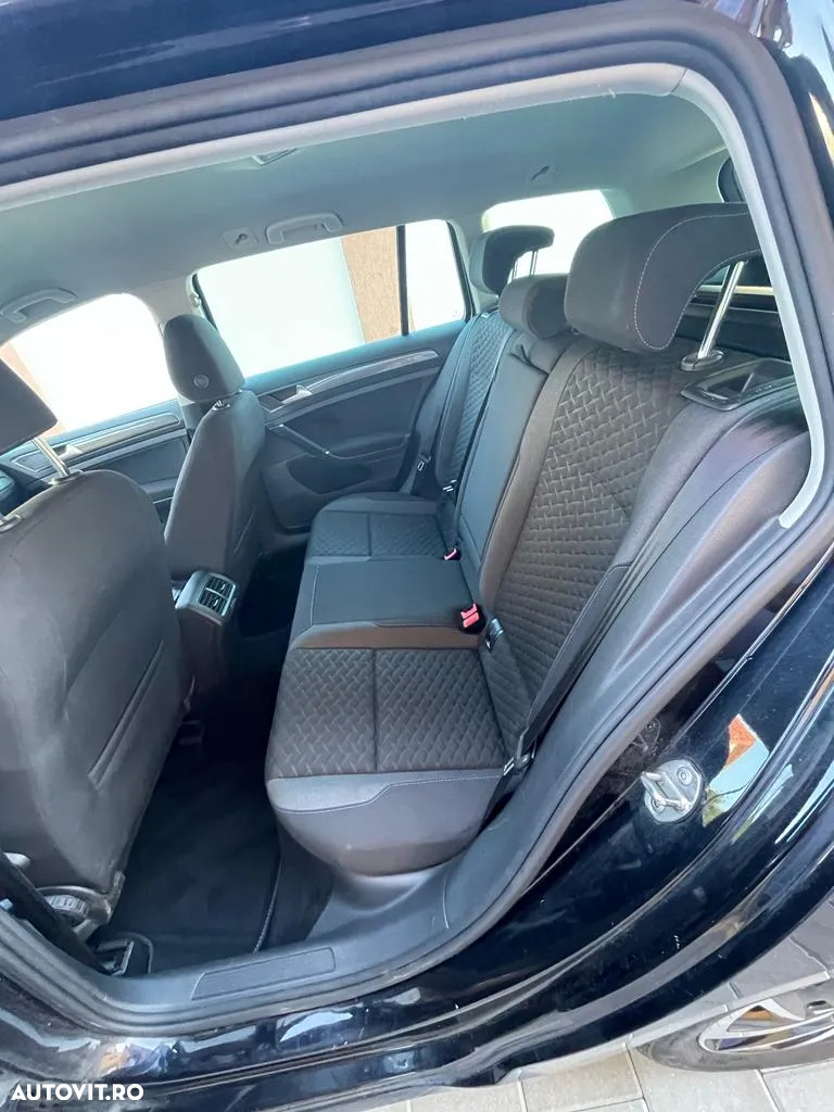 Volkswagen Golf 1.6 TDI SCR DSG Join - 13