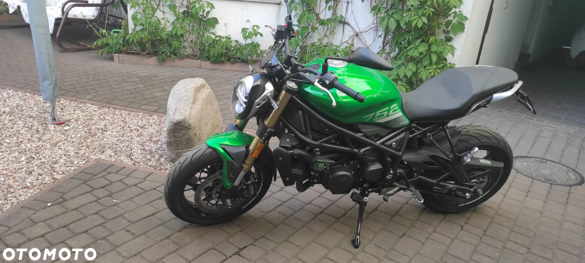 Benelli 752 S - 11