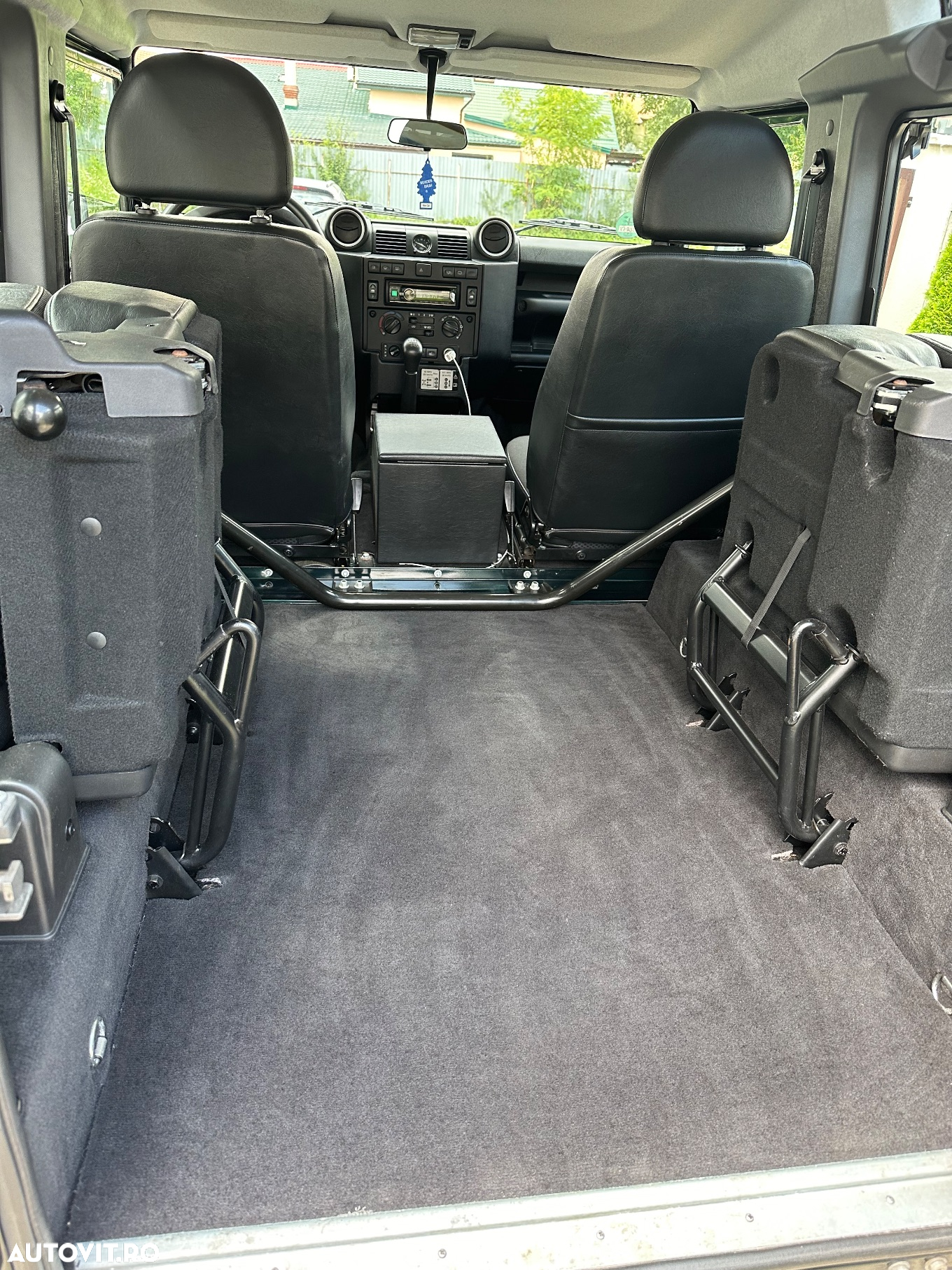 Land Rover Defender 90 2.4TD S/W E - 13