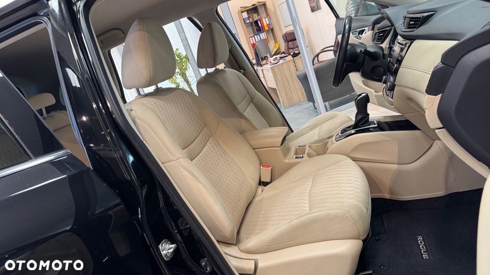 Nissan Rogue - 34