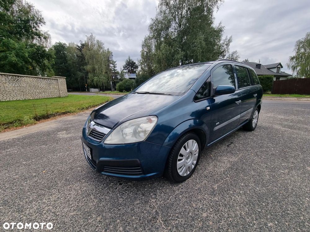 Opel Zafira - 1