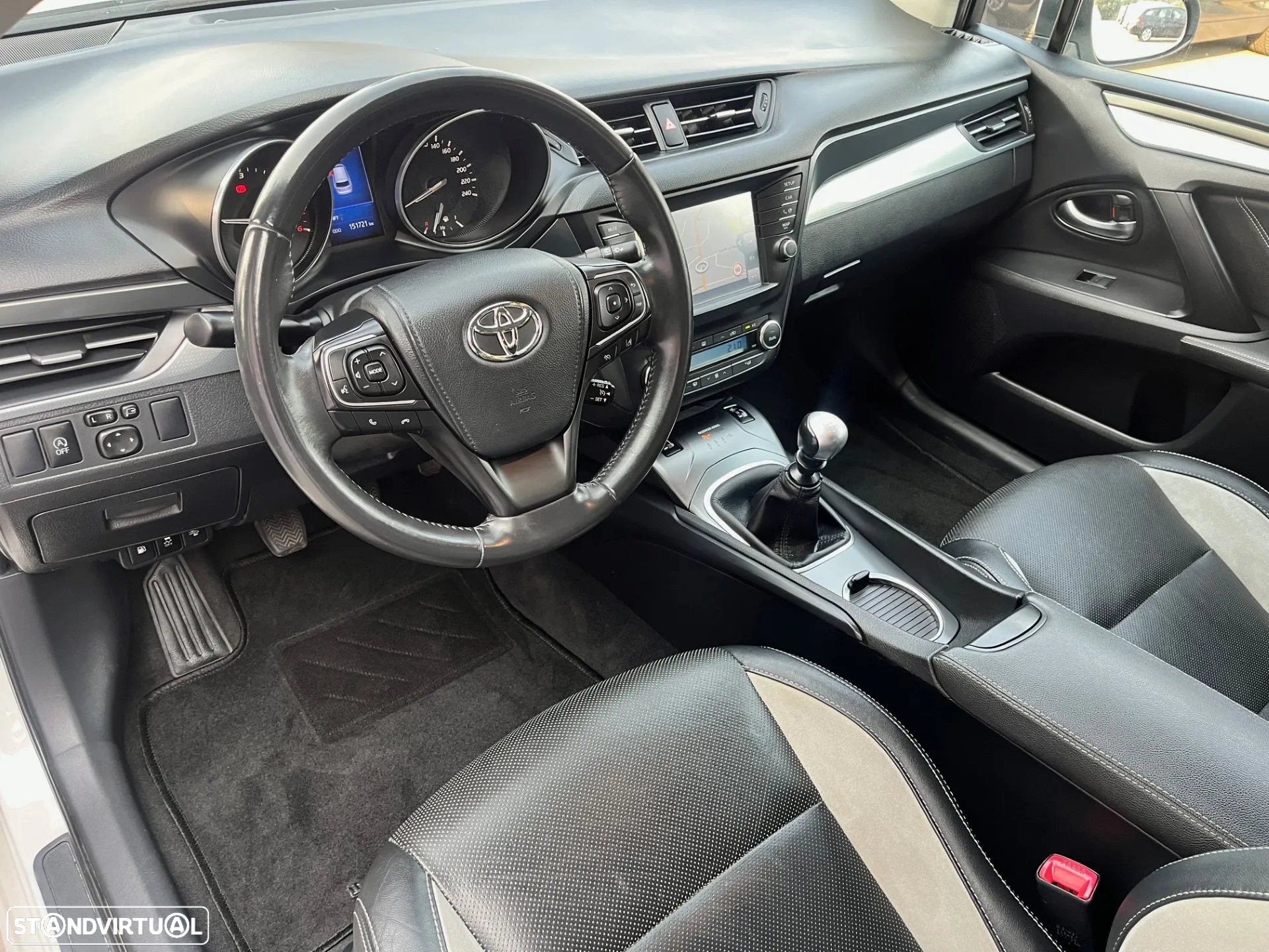 Toyota Avensis Touring Sports 1.6 D-4D Exclusive +P.Business - 5