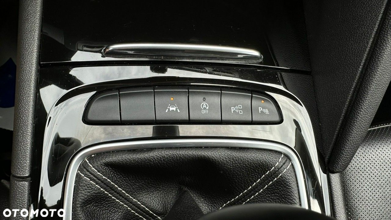 Opel Insignia - 26