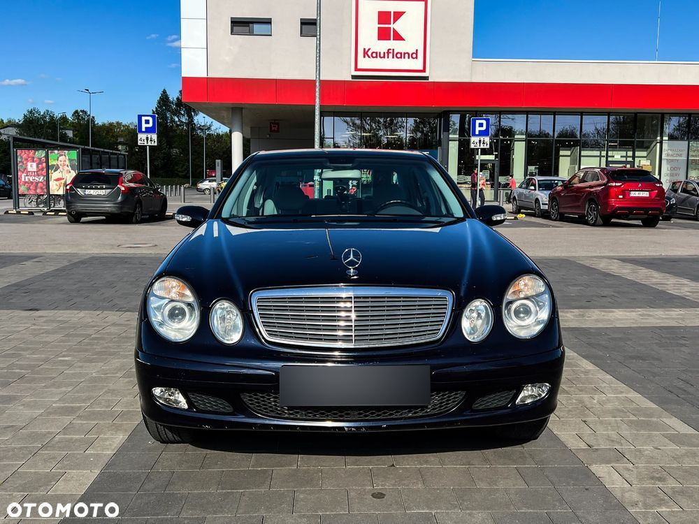 Mercedes-Benz Klasa E 200 Kompressor T Classic - 26