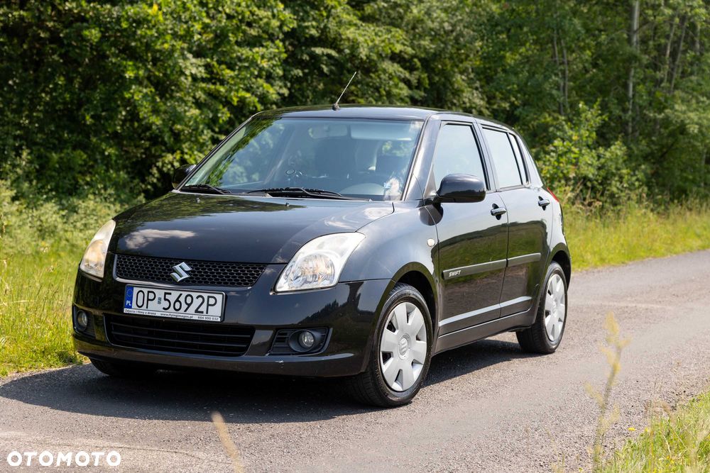 Suzuki Swift - 1