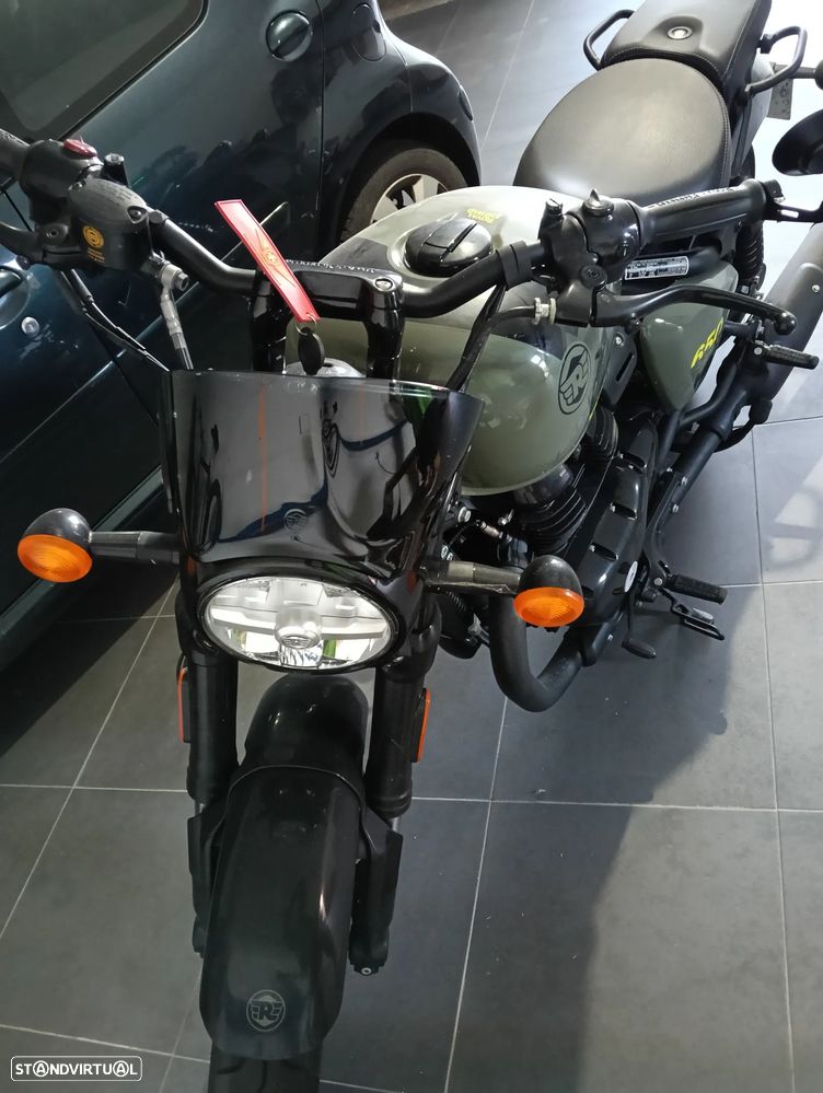 Royal Enfield Shotgun 650 - 3