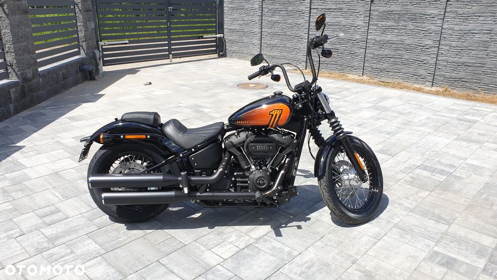 Harley-Davidson Softail Street Bob - 1