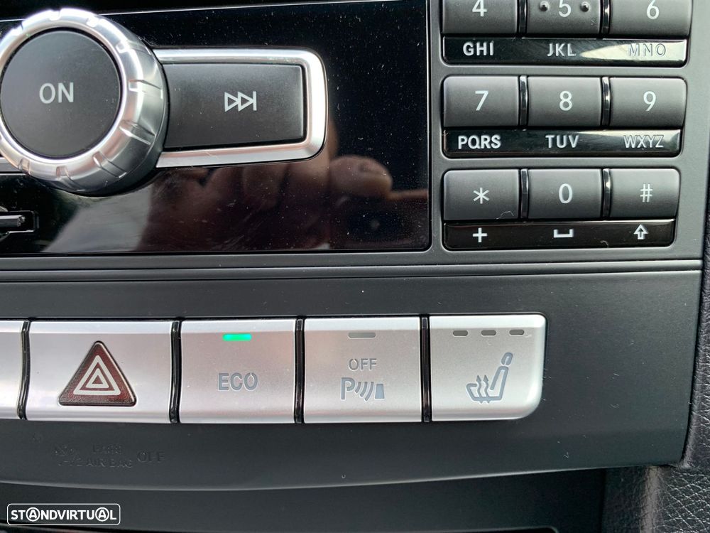 Mercedes-Benz E 220 BlueTEC Avantgarde Auto. - 32