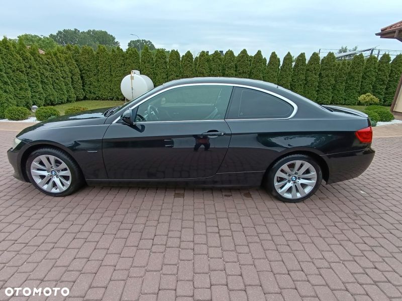 BMW Seria 3 325i - 2