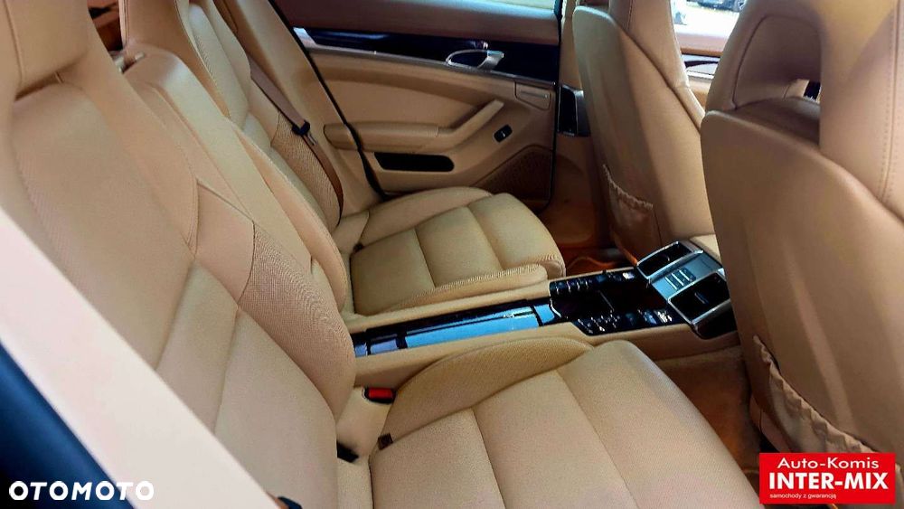 Porsche Panamera - 33