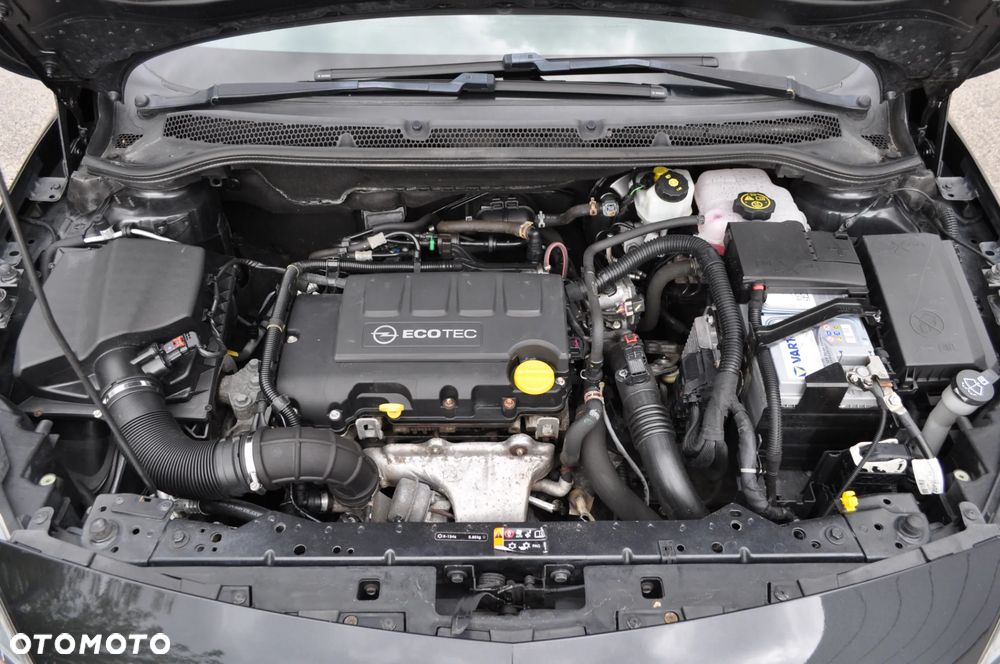 Opel Astra 1.4 Turbo Exklusiv - 33