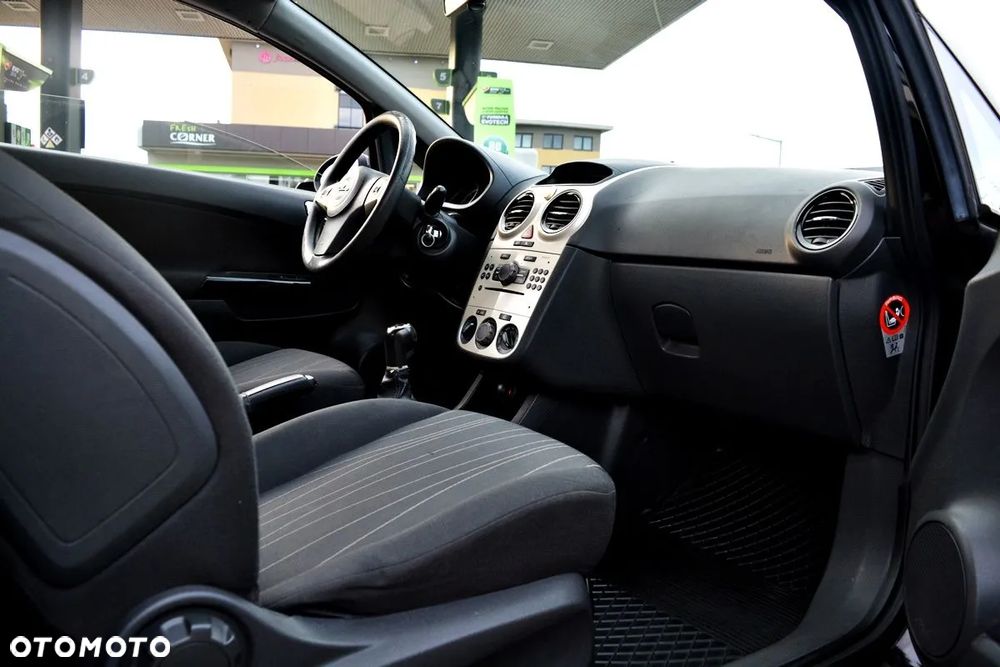 Opel Corsa 1.2 16V Edition - 11