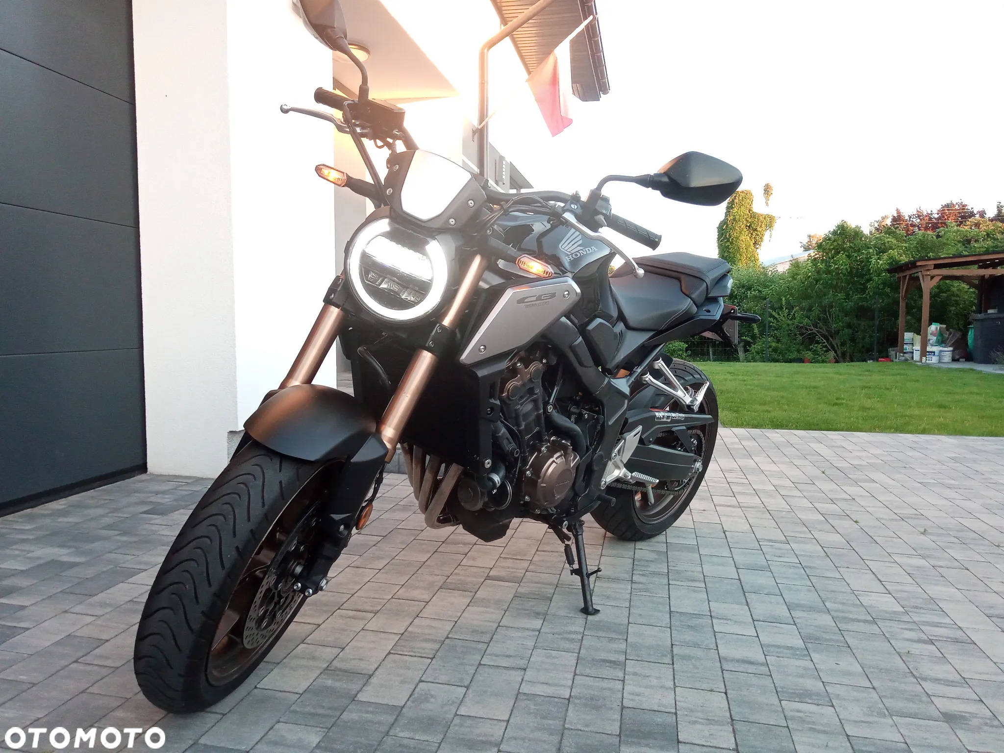 Honda CB - 8