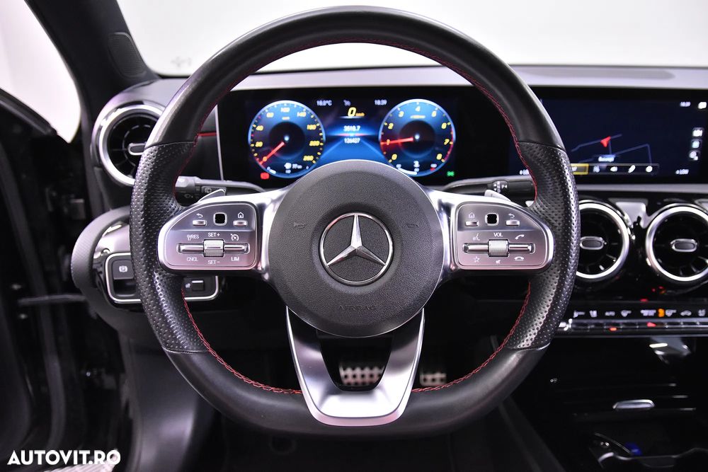 Mercedes-Benz A 180 7G-DCT AMG Line - 16