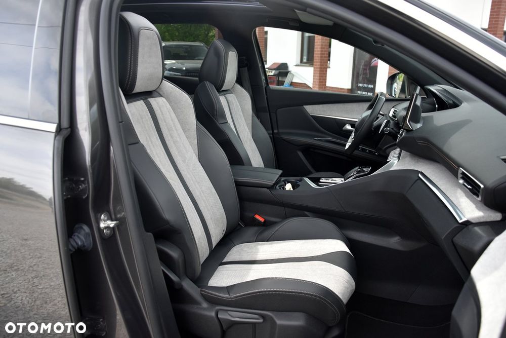 Peugeot 3008 1.6 PureTech HYbrid GT Line S&S EAT8 - 29