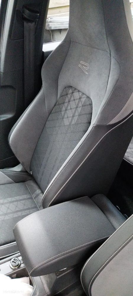 Volkswagen Golf - 10