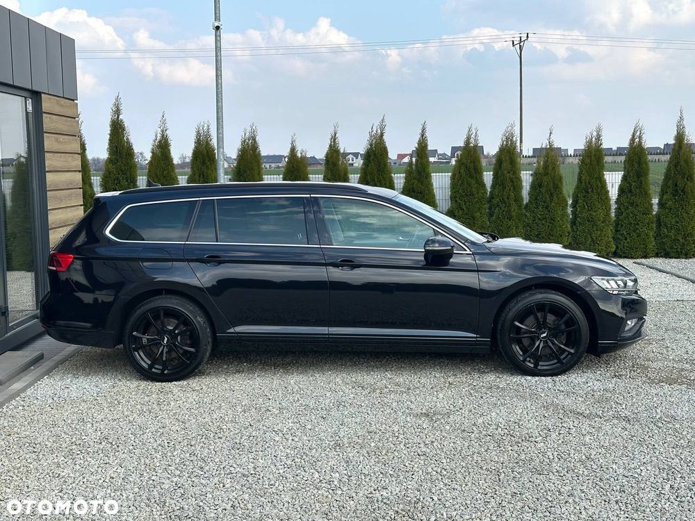 Volkswagen Passat - 4
