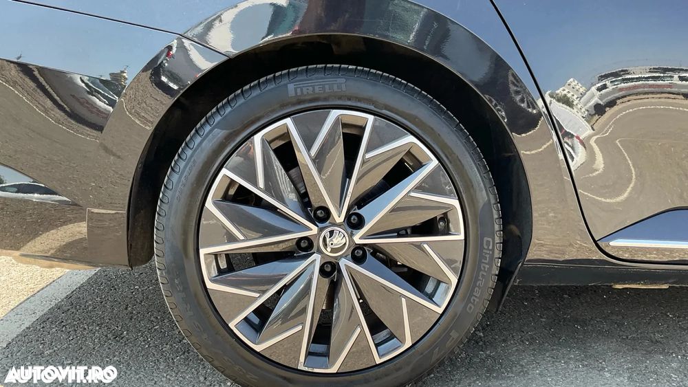 SKODA Superb 2019 — imagine 38