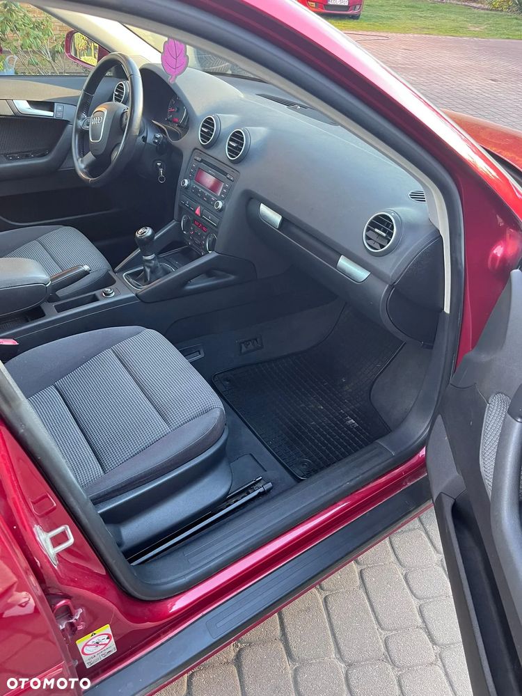 Audi A3 Sportback 1.6 Ambition - 12