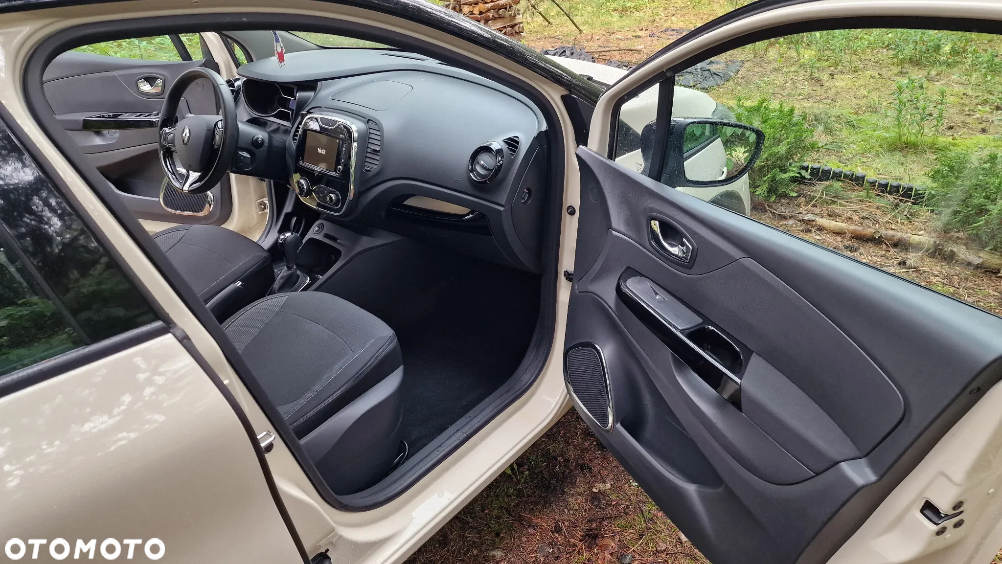 Renault Captur 1.2 TCe Intens EDC - 13