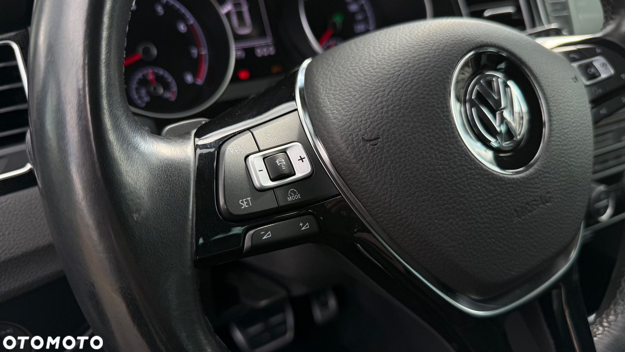 Volkswagen Golf Sportsvan 1.4 TSI (BlueMotion Technology) DSG Sound - 25