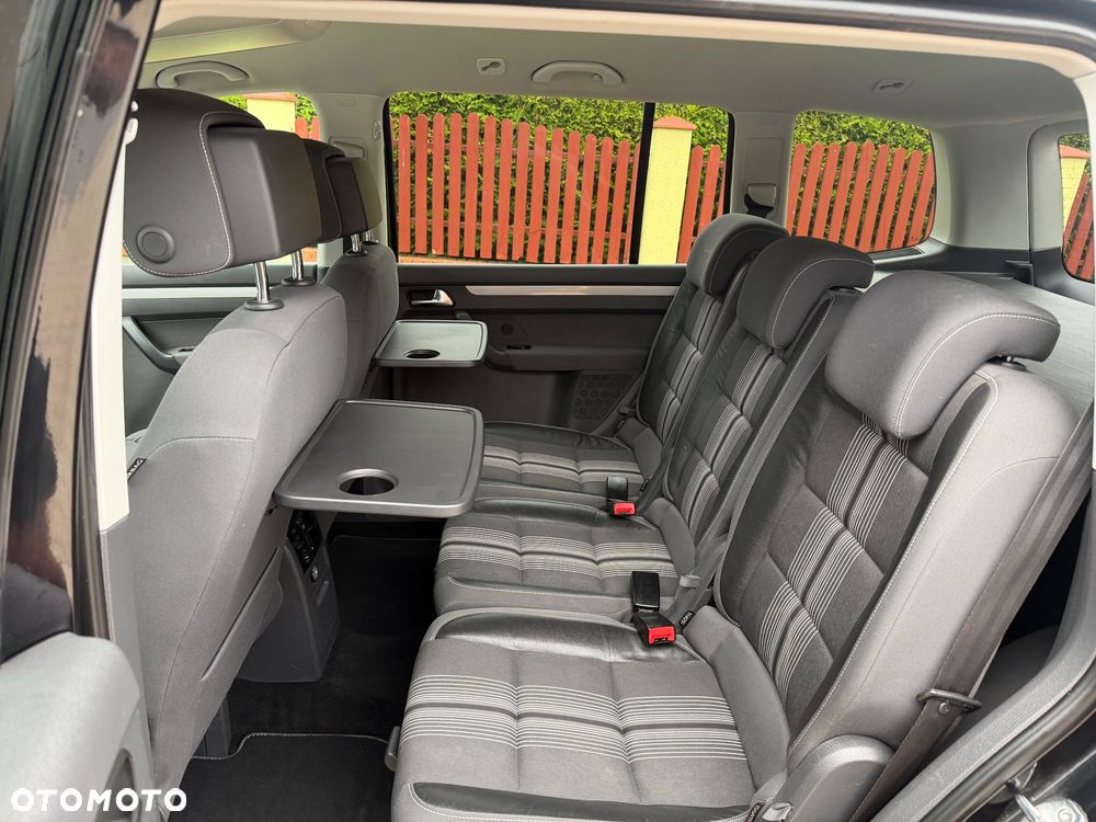 Volkswagen Touran 2.0 TDI DPF BlueMotion Technology MATCH - 5