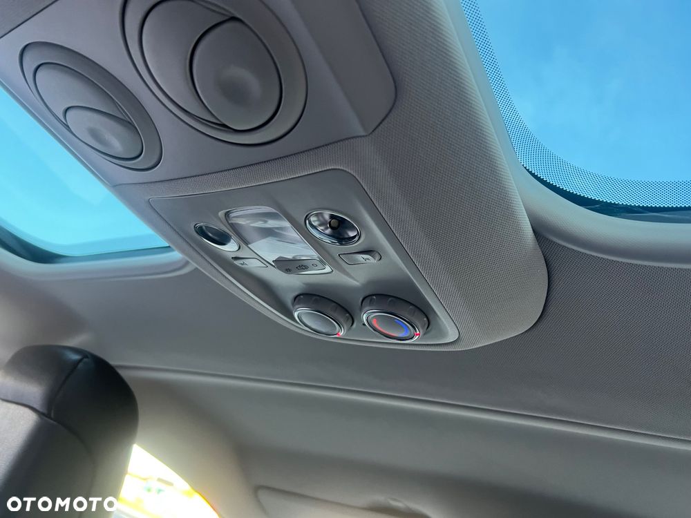 Peugeot Traveller L3 2.0 EAT8 Business VIP - 23