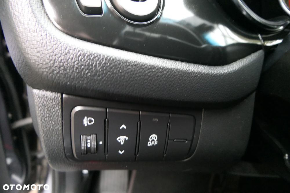 Kia Ceed 1.6 GDI Business Line - 23