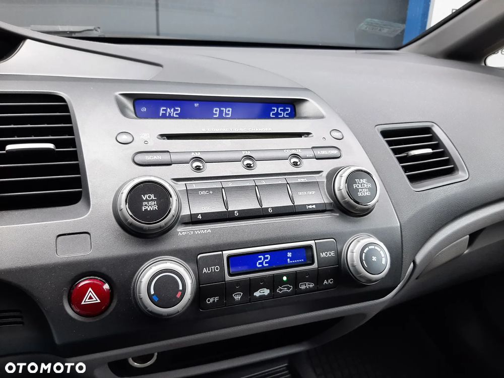 Honda Civic 1.8 Executive - 28