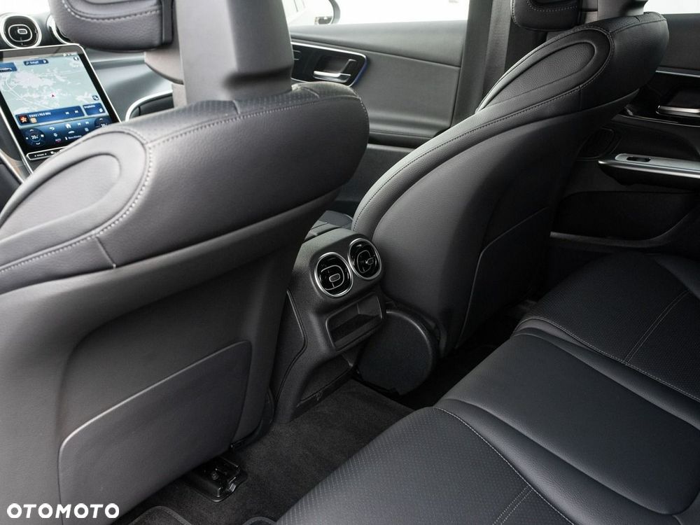 Mercedes-Benz GLC - 27