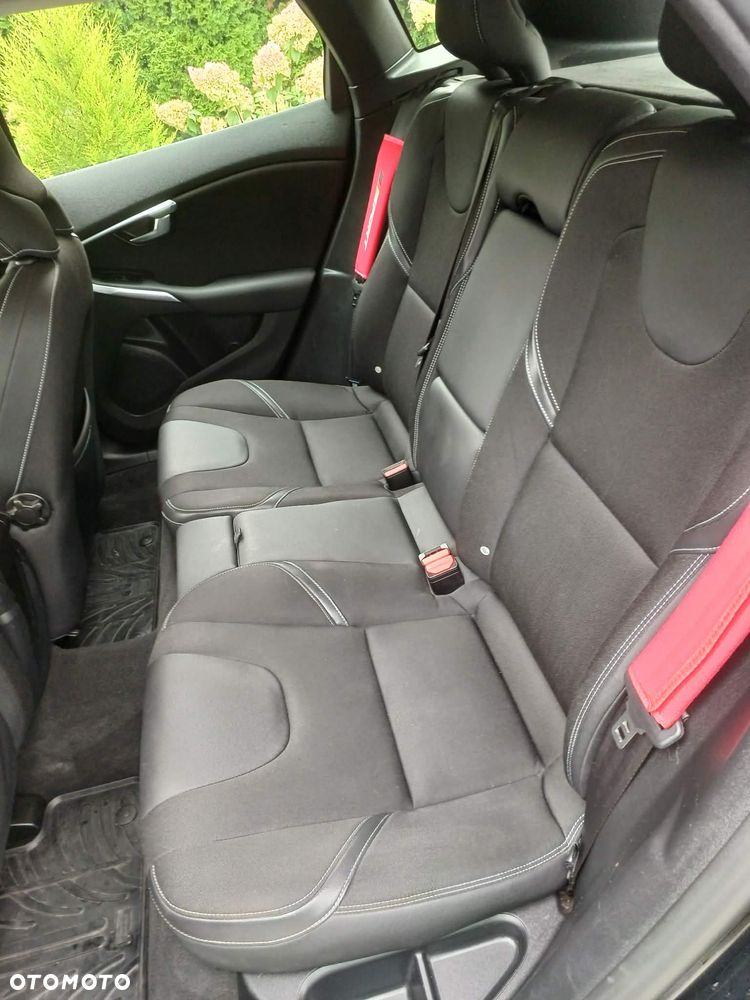 Volvo V40 D2 Kinetic - 9