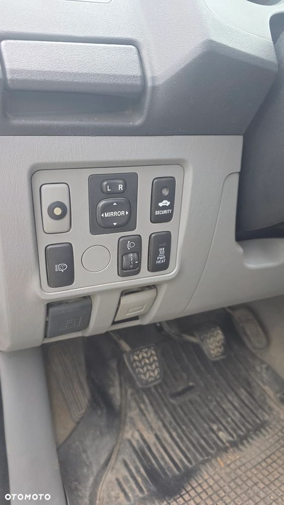 Toyota Hilux - 8