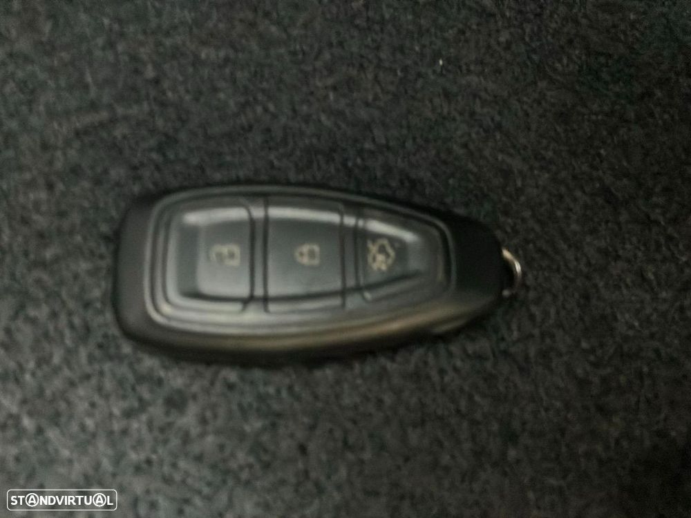 Ford Focus 1.0 EcoBoost MHEV ST-Line - 18