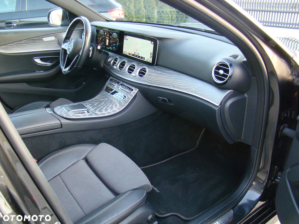Mercedes-Benz Klasa E 300 de 9G-TRONIC AMG Line - 34