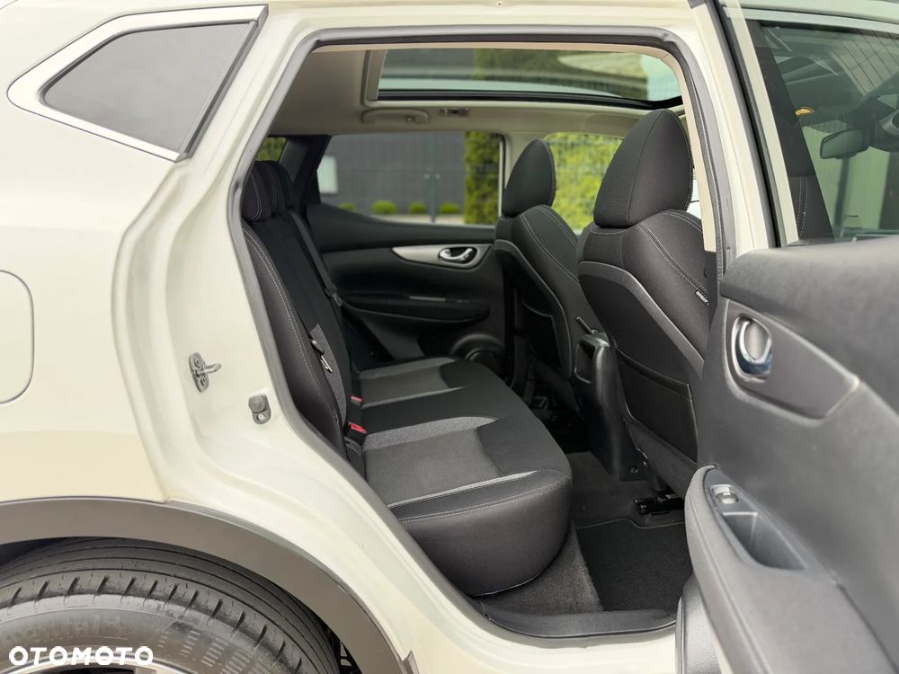 Nissan Qashqai 1.2 DIG-T N-Connecta EU6 - 33