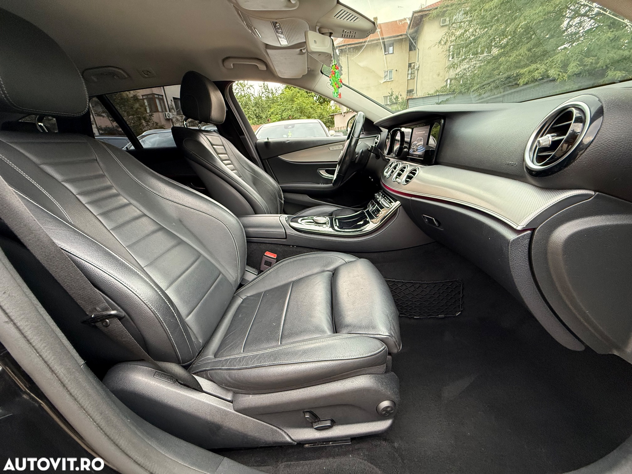 Mercedes-Benz E 200 d T 9G-TRONIC Avantgarde - 12