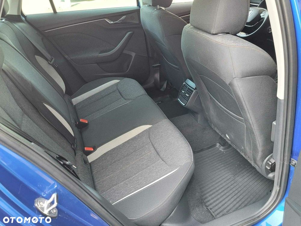 Skoda Kamiq 1.0 TSI Style DSG - 10