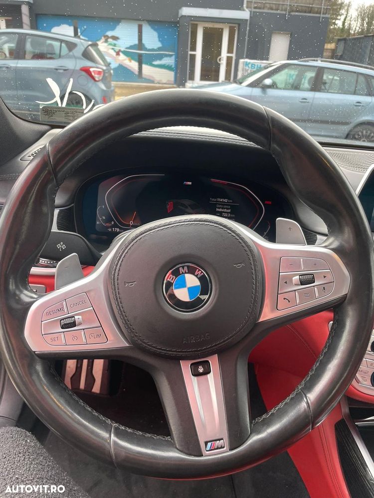 BMW Seria 7 750i xDrive - 32