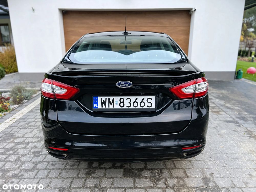 Ford Fusion 2.0 EcoBoost Titanium - 37