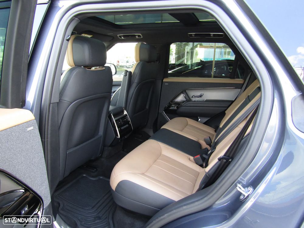 Land Rover Range Rover Sport 3.0 P460e Dynamic SE — fotografia 30