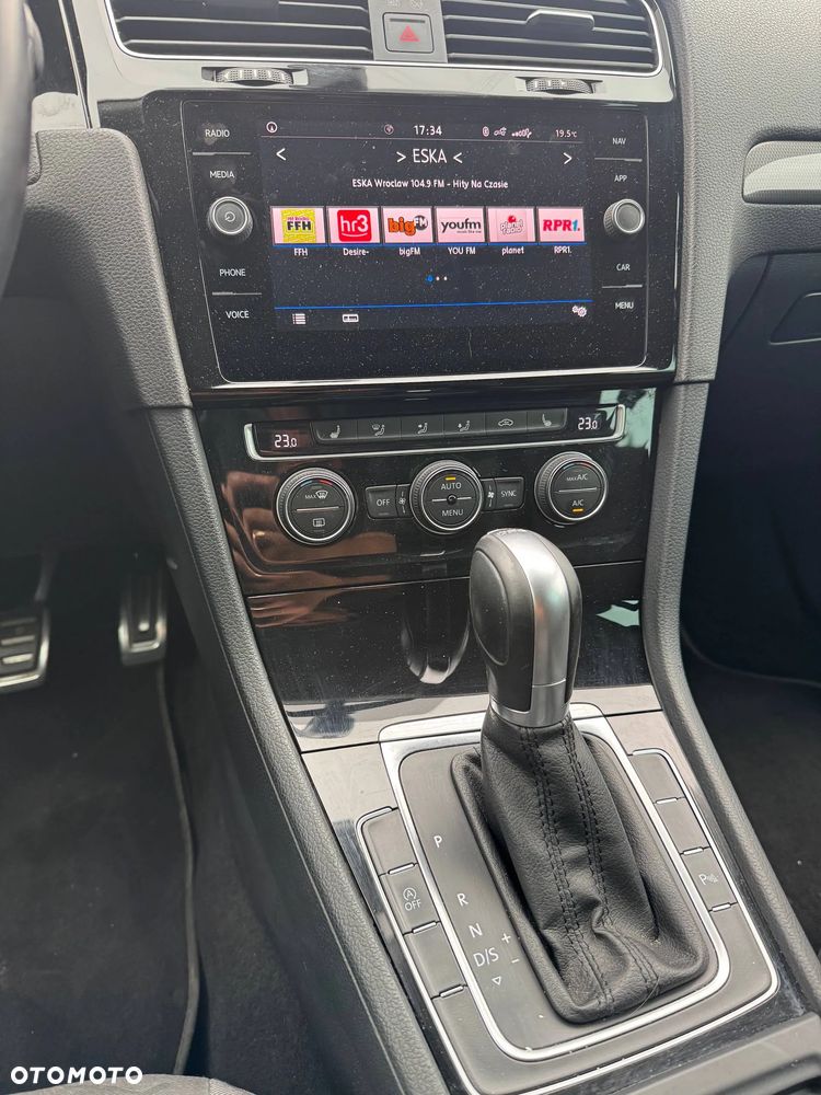 Volkswagen Golf - 19