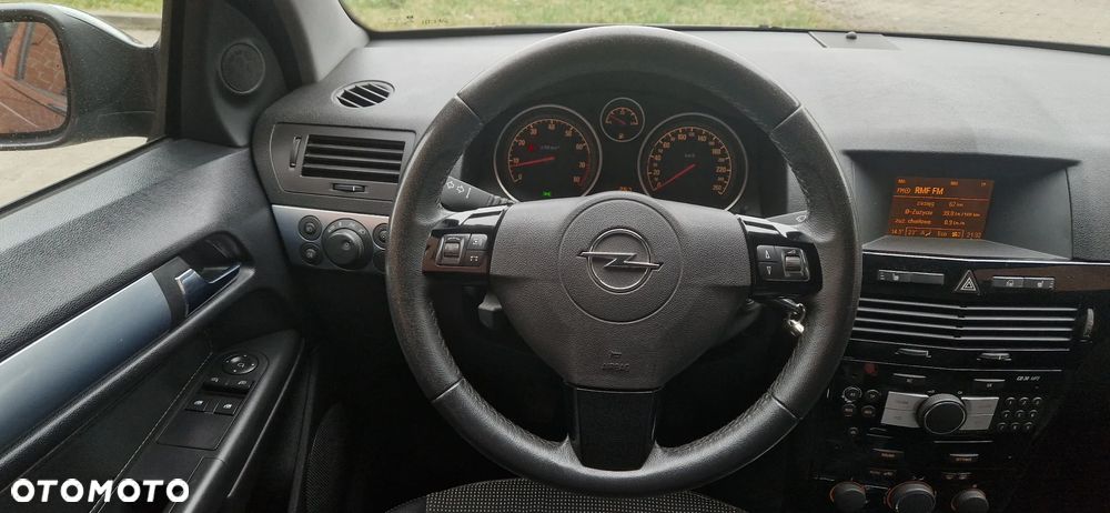 Opel Astra 1.8 Selection 110 Jahre - 16