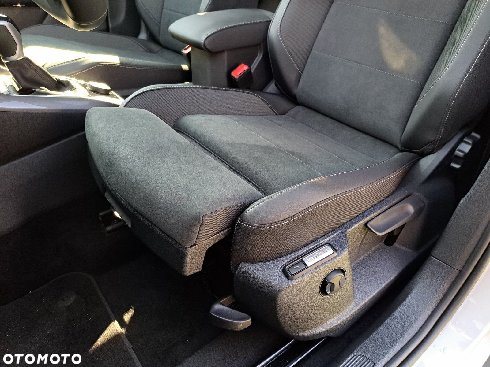 Volkswagen T-Roc 2.0 TSI 4Motion Style DSG - 19