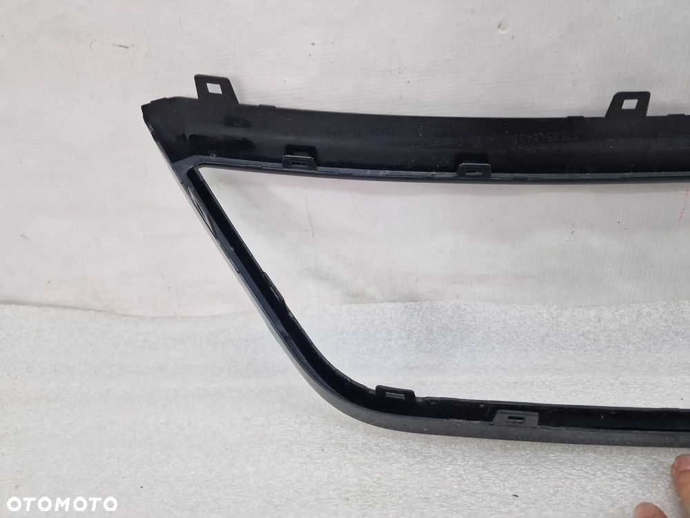 SEAT ATECA 575 16- ATRAPA / GRILL PRZEDNI PRZÓD / RAMKA CZARNA , NR 575854643C , NR AUKCJI GL809 - 13