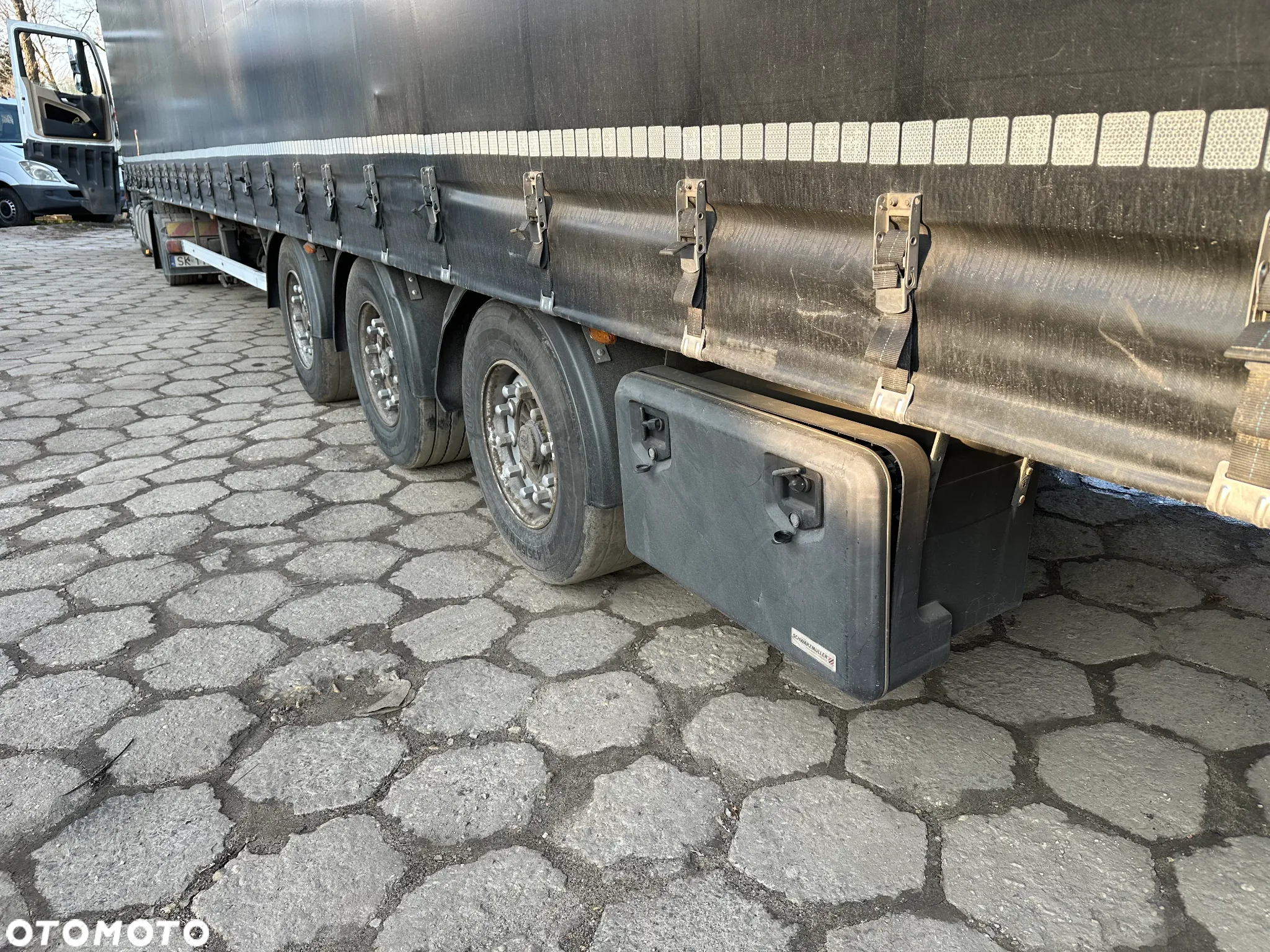 Schwarzmuller MEGA S1J-220 - 11